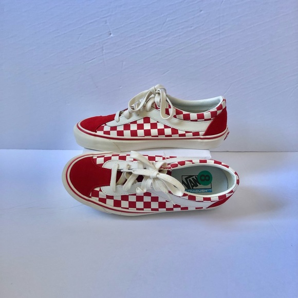 VANS Damen Low red white checkered sneakers BNWOT - Picture 4 of 6